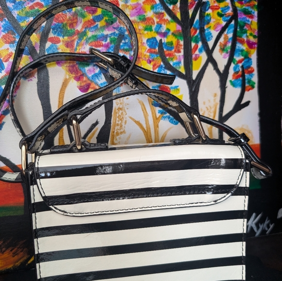 Kate Spade Black and White Striped Patent Shoulder Bag - Picture 2 of 11